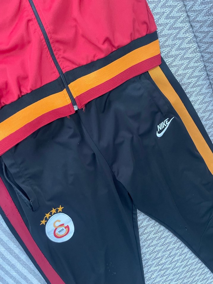Kırmızı Siyah Galatasaray Eşofman Takımı - Görsel 4