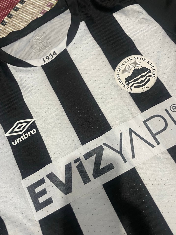 Kuşadası maç forması - Görsel 3
