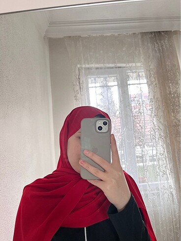 Kırmızı şal