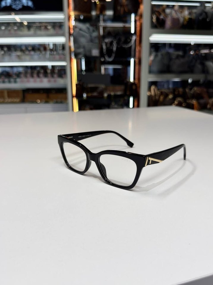 Fendi Kadın Gözlüğü - Görsel 2