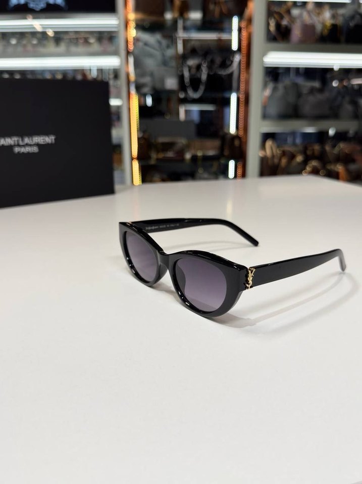 YSL Kadın Güneş Gözlüğü - Görsel 4