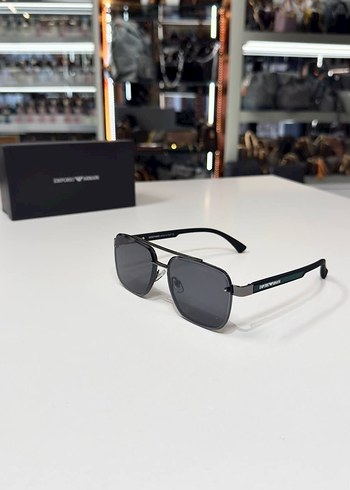 Armani Modern Klasik Güneş Gözlüğü - Görsel 4