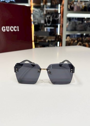 Gucci Gri Şeffaf Kadın Güneş Gözlüğü - Görsel 3