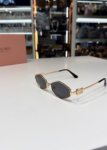 Miu Miu Modern Klasik Kadın Gözlüğü - Görsel 5