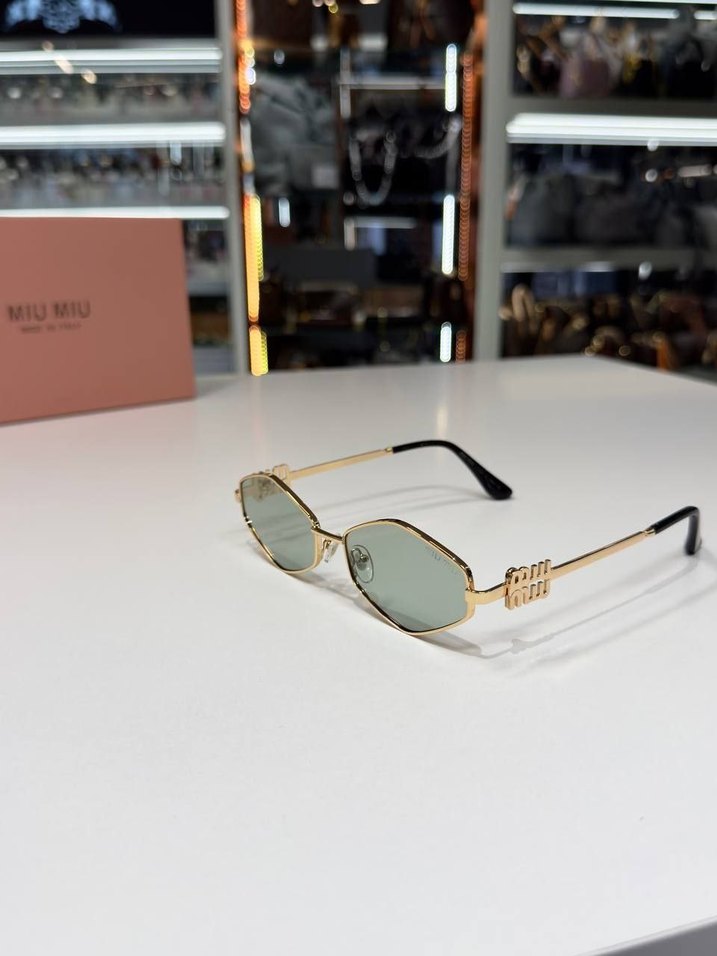 Miu Miu Modern Klasik Kadın Gözlüğü - Görsel 4