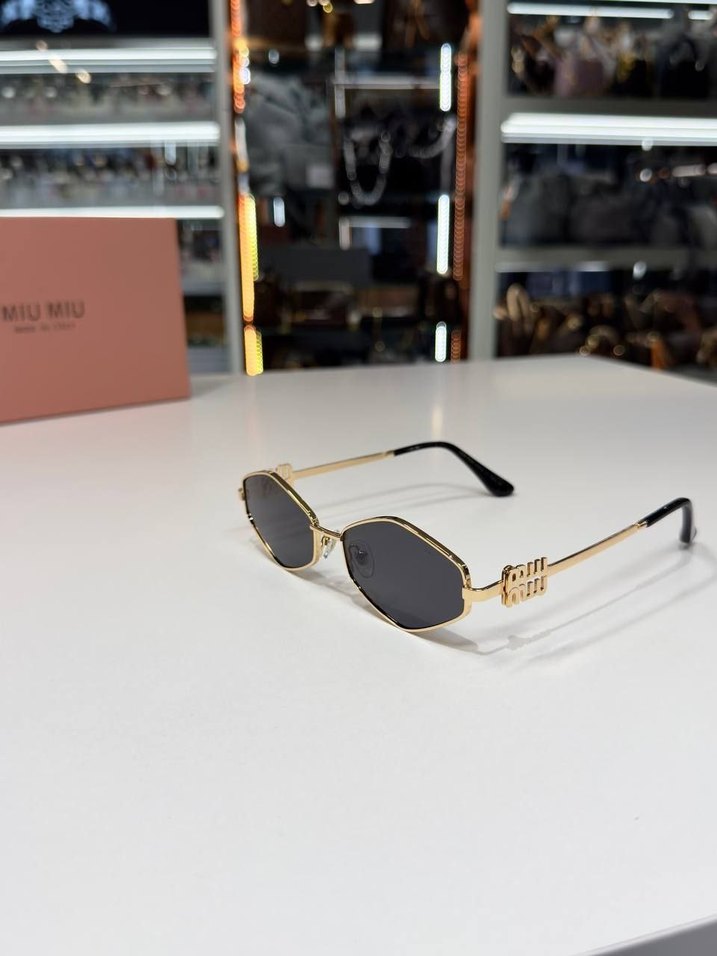 Miu Miu Modern Klasik Kadın Gözlüğü - Görsel 5