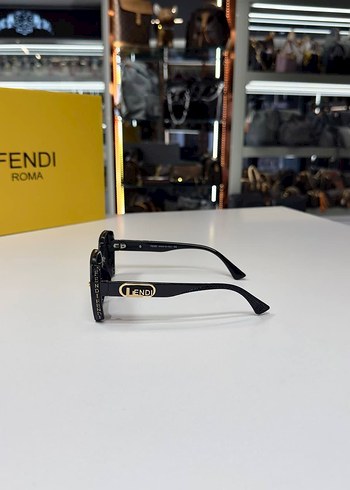 Fendi Parisian Tarzda Transparan Kahverengi Gözlük - Görsel 8