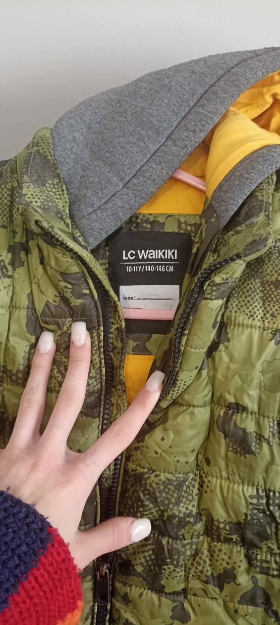 Erkek Çocuk Kamuflaj Desenli Kapüşonlu Yelek - Görsel 2