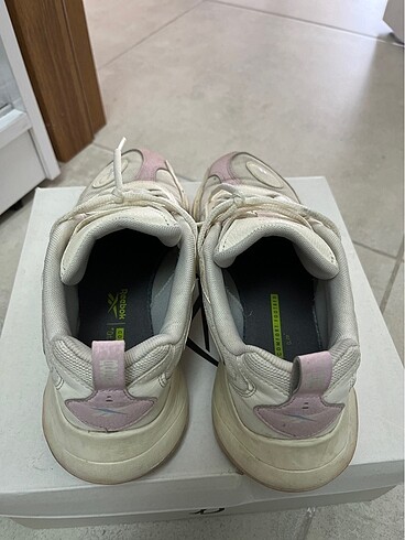 39 Beden beyaz Renk 39 numara reebok spor ayakkabı