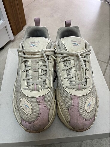 39 numara reebok spor ayakkabı