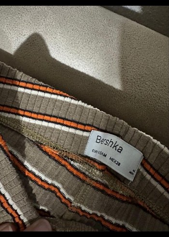 Kadın Retro Çizgili Pilili Kumaş Pantolon- BERSHKA - Görsel 3