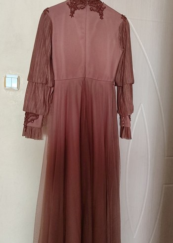 38 Beden bordo Renk Taba Nakışlı Yüksek Yakalı Uzun Abiye Elbise