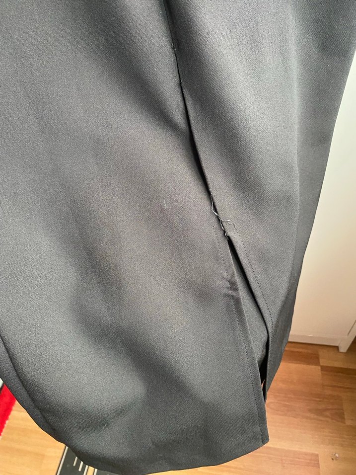 Siyah V Yakalı Uzun Kollu Gece Elbisesi - Görsel 3