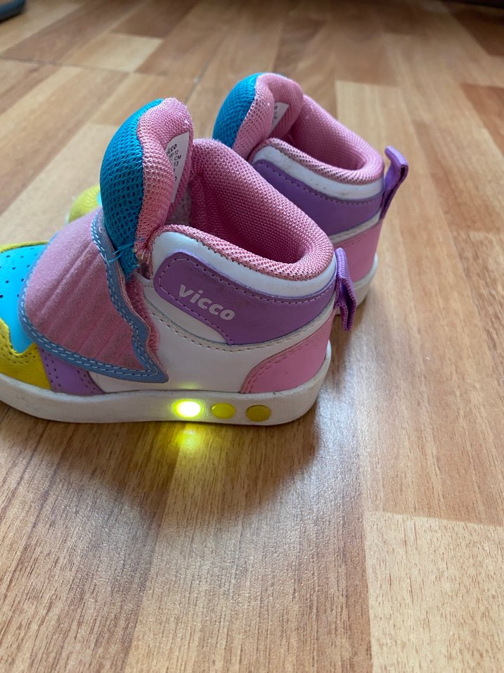 Vicco ışıklı bebek bot - Görsel 5