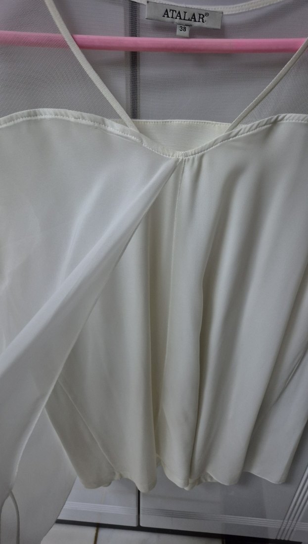 Beyaz Askılı Drapeli Kadın Bluz - Görsel 3