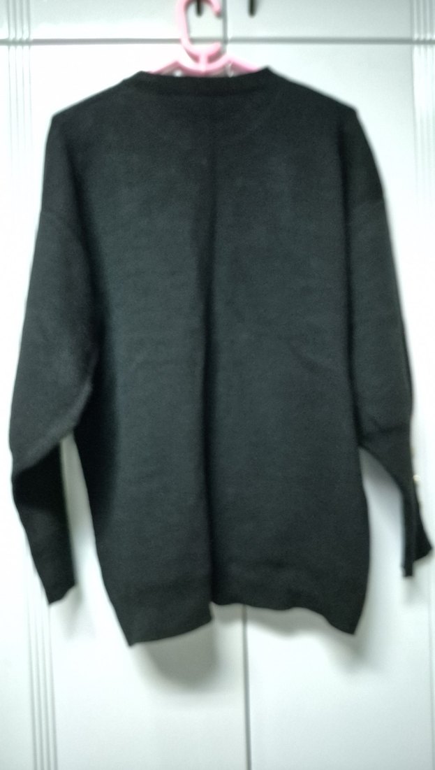 Siyah Nakışlı Uzun Kollu Kadın Kazak - Görsel 3