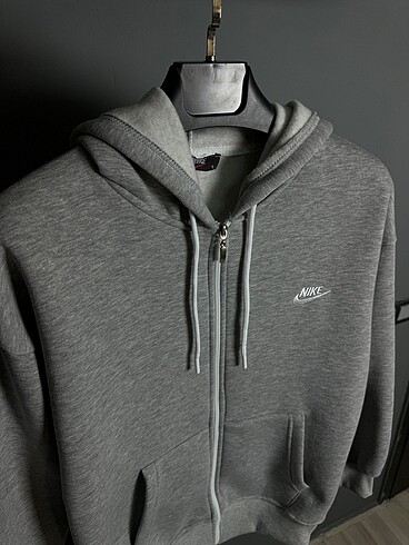 m Beden NIKE Fermuarlı Sweatshirt