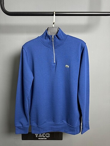 Lacoste Sweatshirt