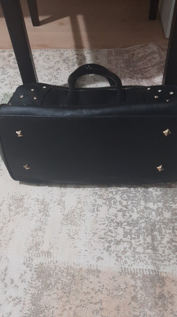 Siyah Deri Perçinli Kadın Çanta - Görsel 4