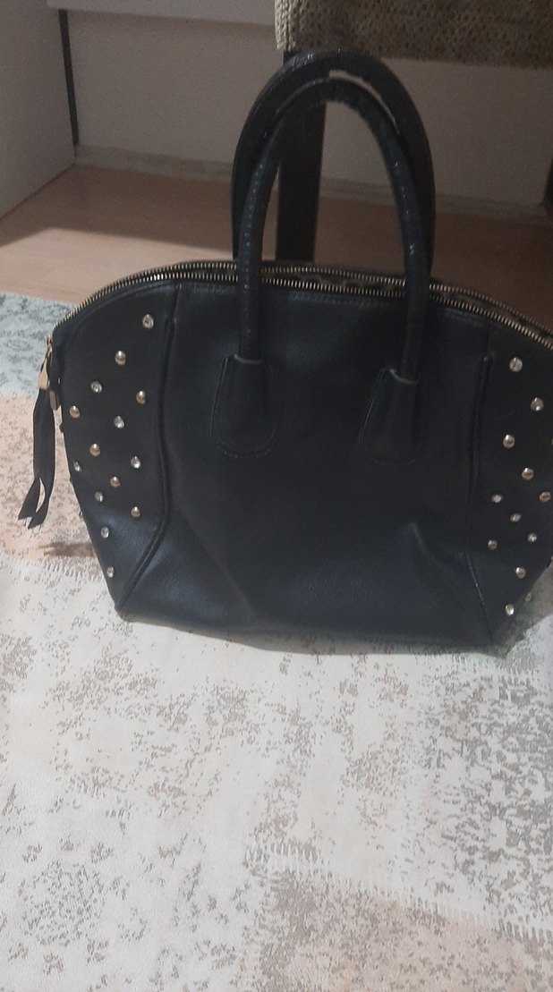 Siyah Deri Perçinli Kadın Çanta - Görsel 3