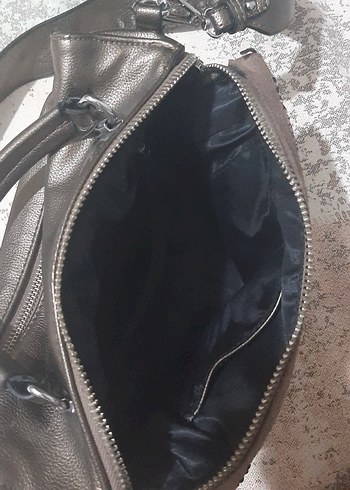 Kemer Detaylı Yılan Desenli Deri Kadın Çanta - Görsel 2