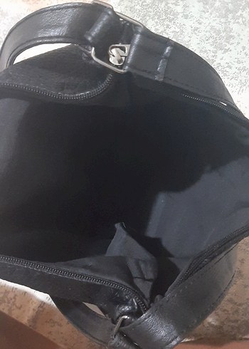 Siyah Deri Fermuarlı Kadın Çantası - Görsel 2