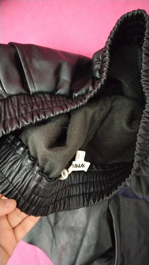 Siyah Deri Mini Şort Elastik Bel - Görsel 5