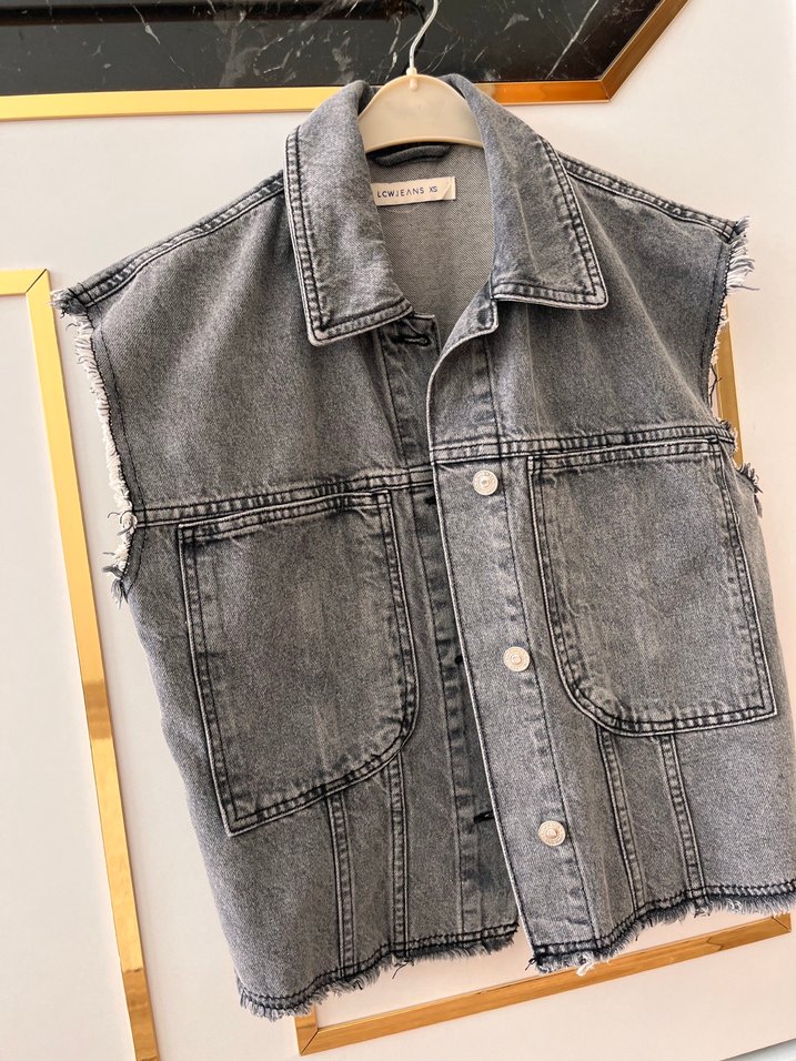 Gri Düğmeli Kolsuz Denim Ceket - Görsel 2