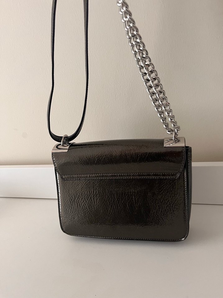 Zincir Detaylı Antrasit Deri Çanta - Görsel 2