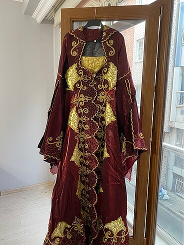 Kaftan, nişanlık, kına kıyafeti