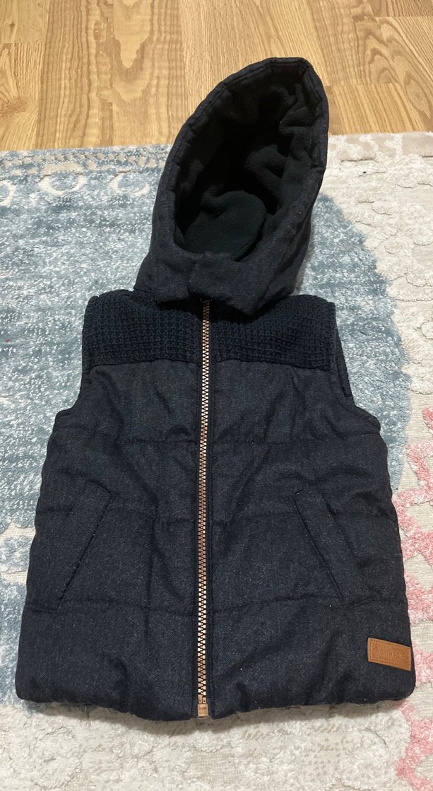 Erkek Çocuk Gri Kapüşonlu Denim Yelek - Görsel 3