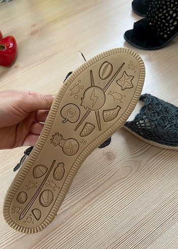 Gri İpli Bohem Kadın Dolgu Topuk Sandalet - Görsel 2