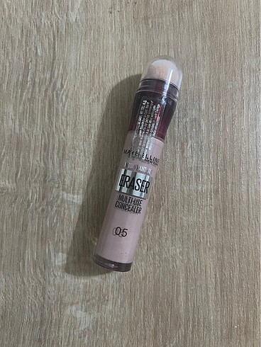 Maybelline kapatıcı 05