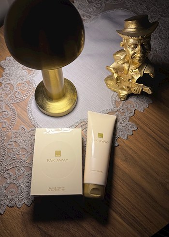 Far Away Kadın Parfümü ve Vücut Losyonu - Görsel 4