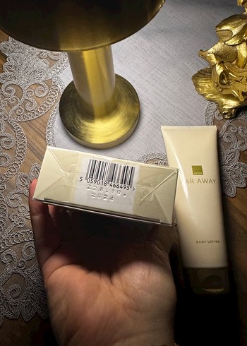 Far Away Kadın Parfümü ve Vücut Losyonu - Görsel 3