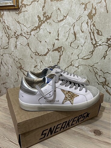 Golden Goose Deluxe Golden Goose