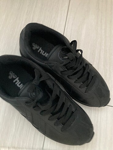 37 Beden siyah Renk Hummel spor ayakkabı