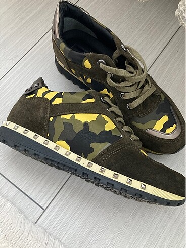 37 Beden çeşitli Renk Elle sneaker