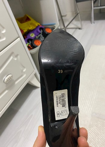 Diğer Kadın Siyah Süet Stiletto Topuklu Ayakkabı