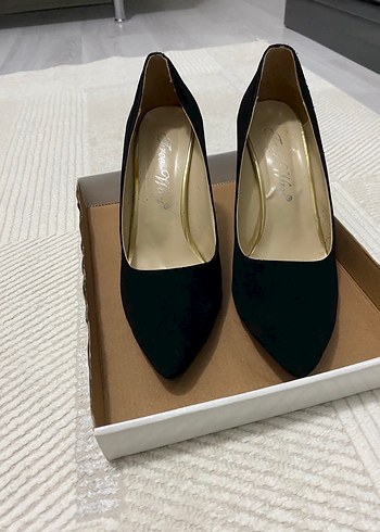 Kadın Siyah Süet Stiletto Topuklu Ayakkabı