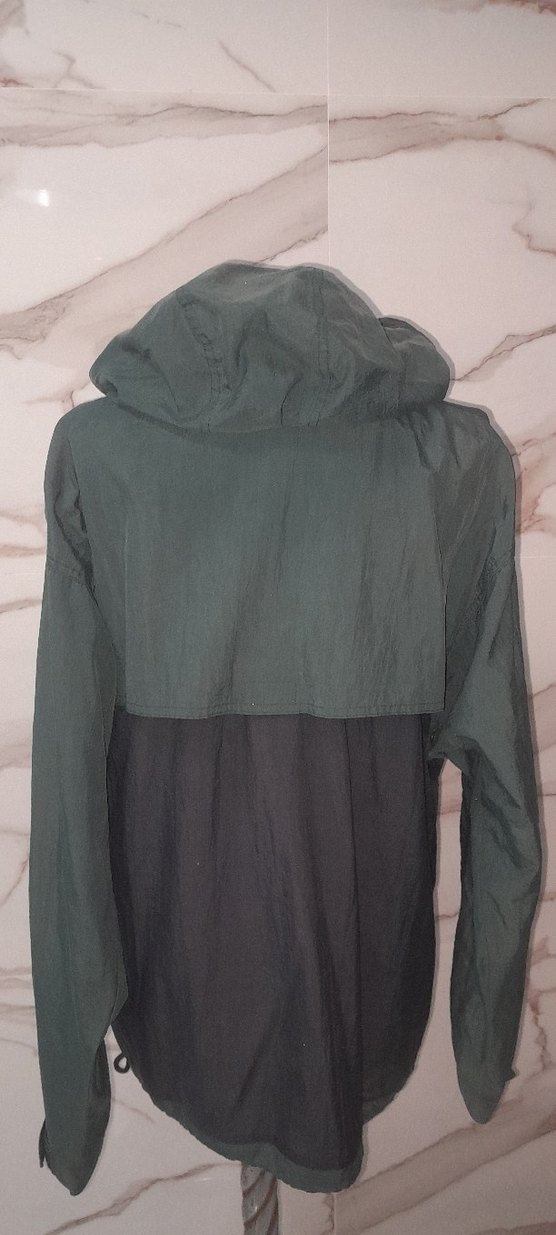 Gri -yeşil Kapüşonlu kadın Rüzgarlık - Görsel 2