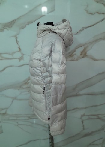 Adidas original. Beyaz Kapüşonlu Kadın Kışlık Mont
