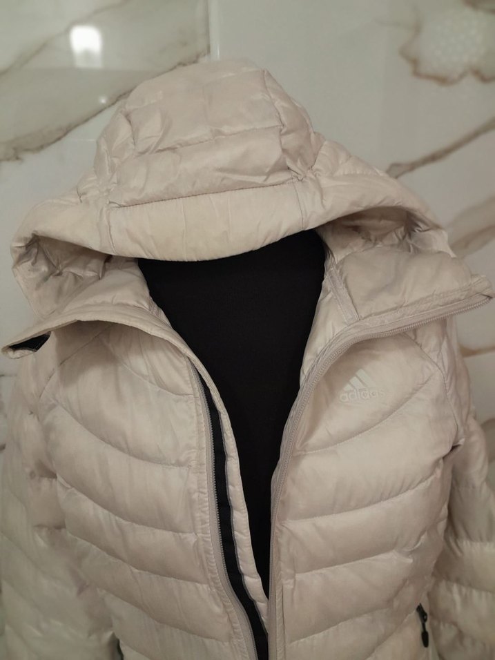 Adidas  original. Beyaz Kapüşonlu Kadın Kışlık Mont - Görsel 2