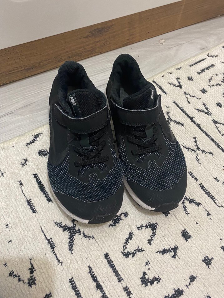 Nike Erkek Çocuk Siyah spor ayakkabı - Görsel 2