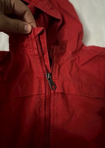Kırmızı Kapüşonlu Erkek Çocuk Ceketi - Görsel 3