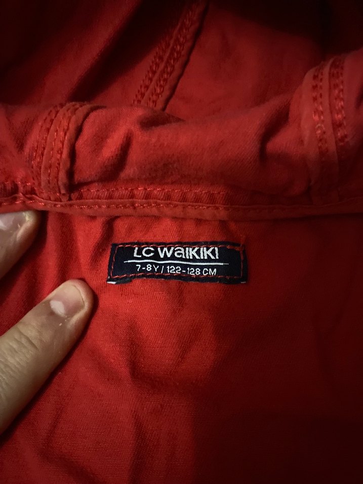 Kırmızı Kapüşonlu Erkek Çocuk Ceketi - Görsel 4