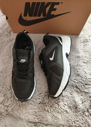 38 Beden Siyah Kadın Nike Spor Ayakkabı