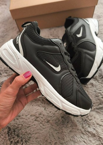 38 Beden siyah Renk Siyah Kadın Nike Spor Ayakkabı