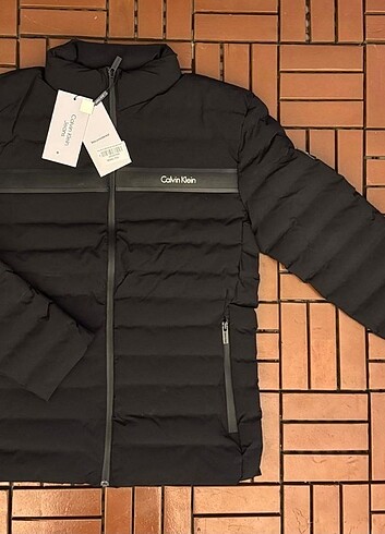 Calvin Klein Şişme Erkek Mont 