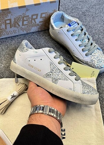 37 Beden gri Renk Golden Goose Deluxe Snowy Spor Ayakkabı
